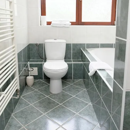 Tulipan Szálloda 3*