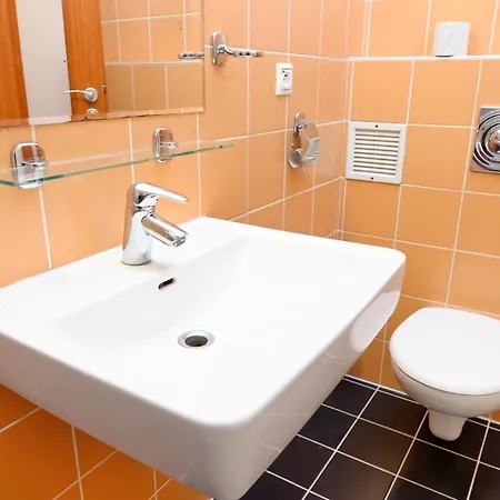 Tulipan Szálloda 3*